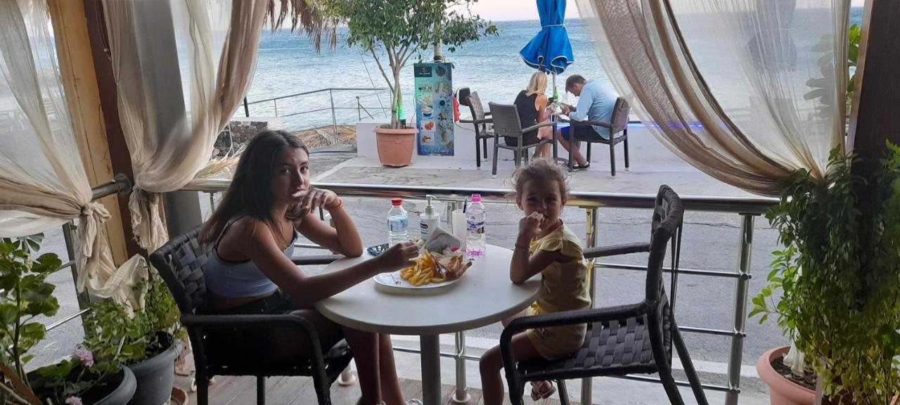 San Georgio Hotel Tsoútsouros Buitenkant foto