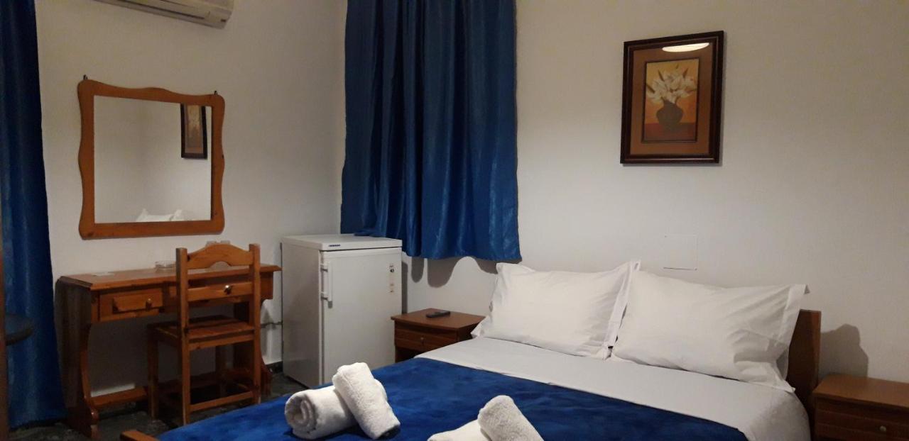 San Georgio Hotel Tsoútsouros Buitenkant foto