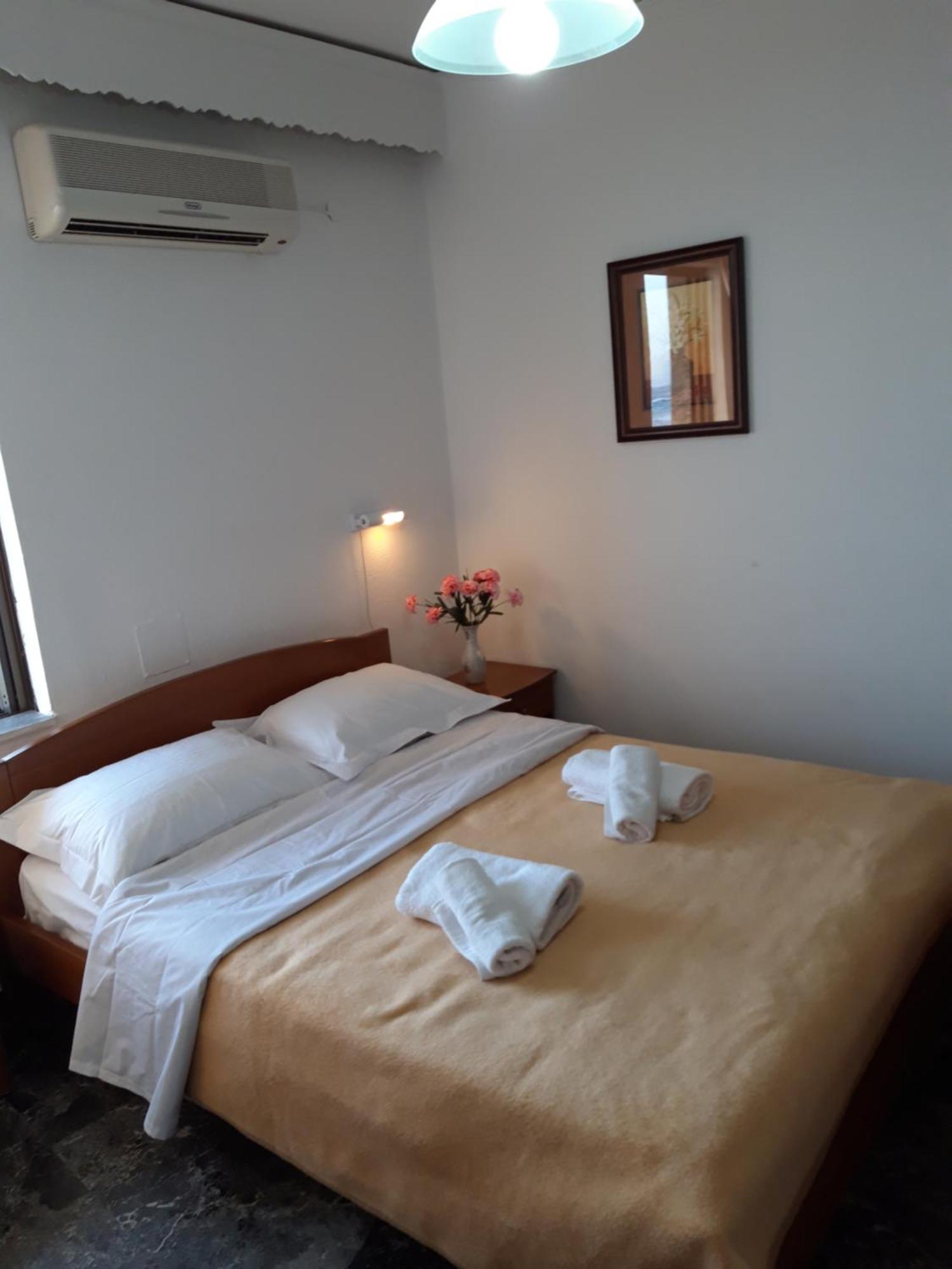 San Georgio Hotel Tsoútsouros Buitenkant foto
