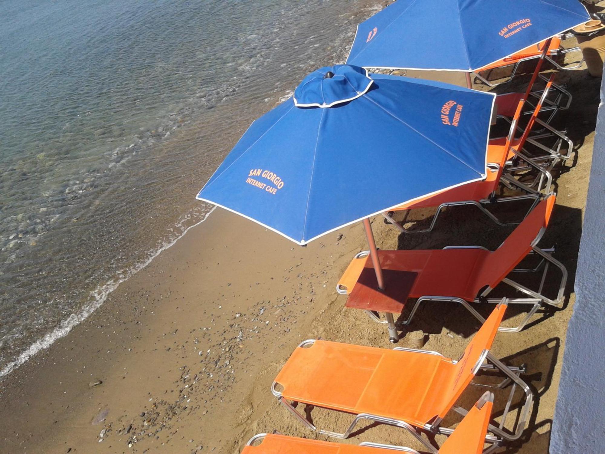 San Georgio Hotel Tsoútsouros Buitenkant foto