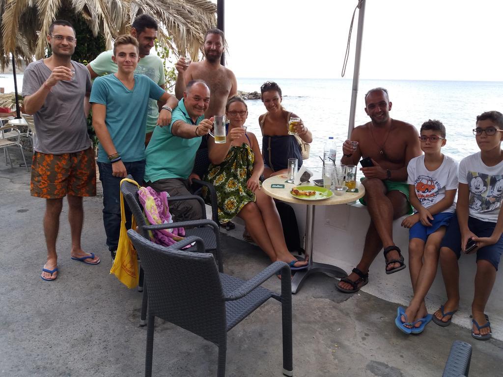 San Georgio Hotel Tsoútsouros Buitenkant foto