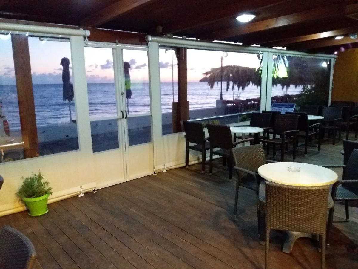 San Georgio Hotel Tsoútsouros Buitenkant foto