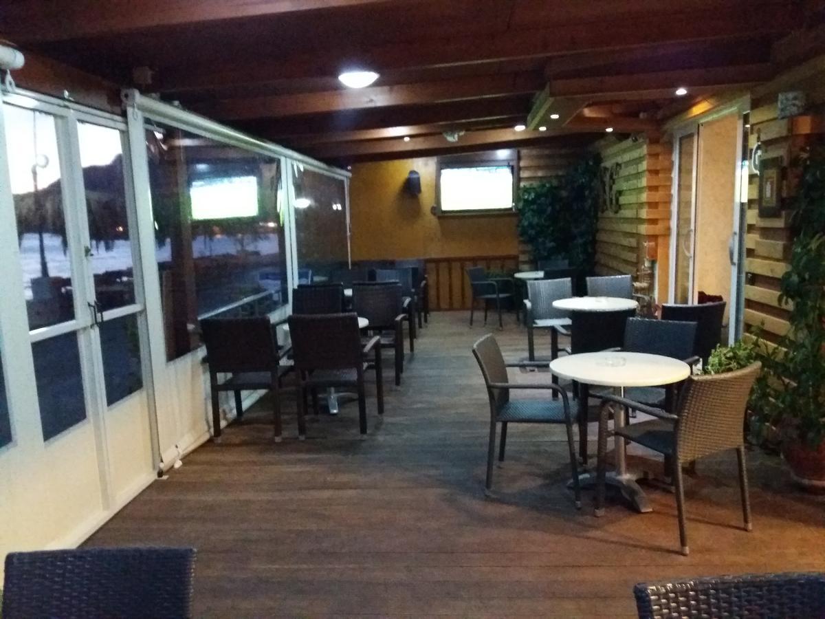 San Georgio Hotel Tsoútsouros Buitenkant foto