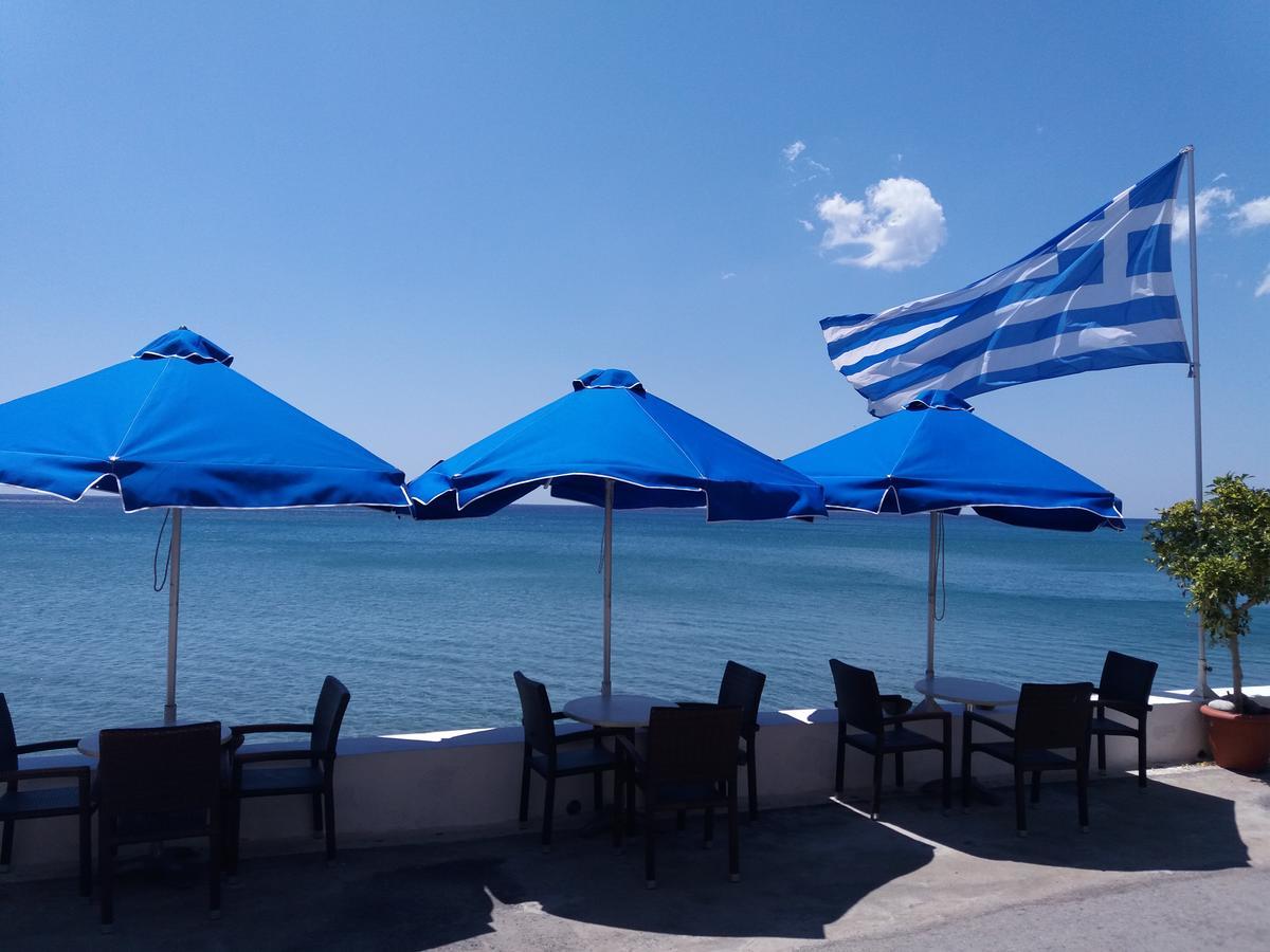 San Georgio Hotel Tsoútsouros Buitenkant foto